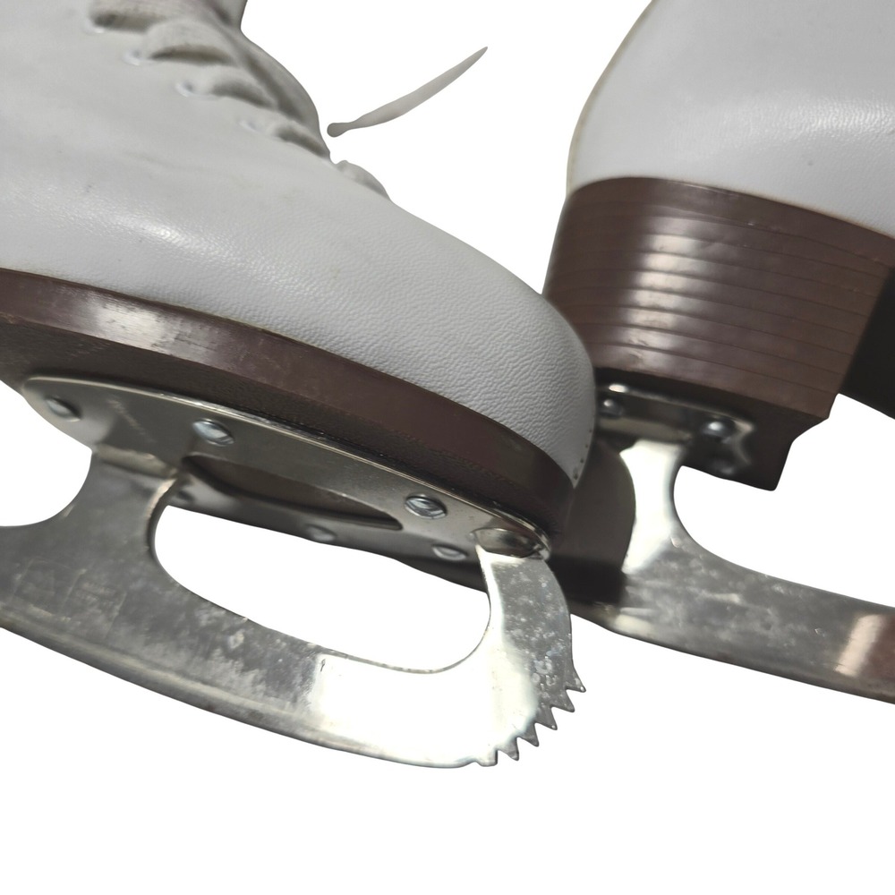 Graf Davos White Figure Skates Women Size 7.5 With Blade Guards EU 37/38 - Picture 7 of 9